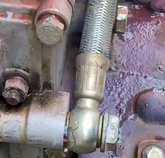 Banjo fittings for automotive fuel systems